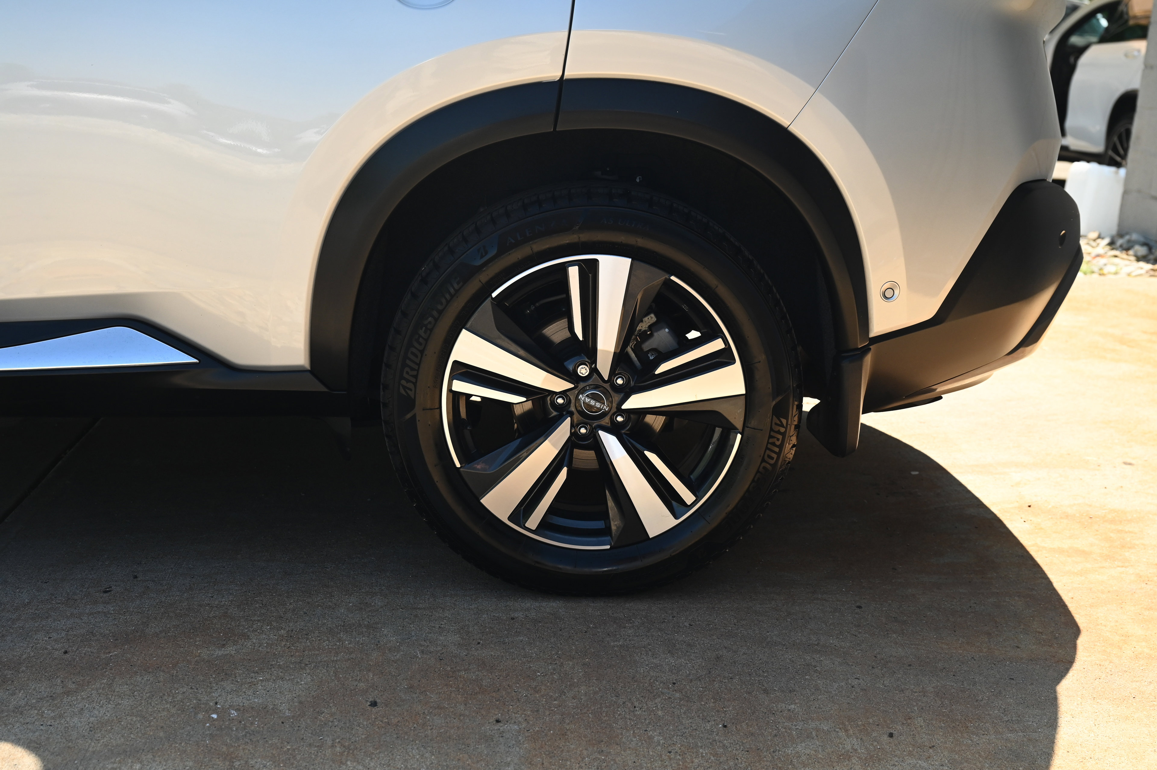 2022 Nissan Rogue SL photo 12