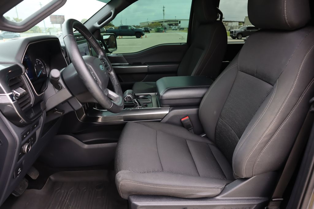 2022 Ford F-150 XLT photo 21