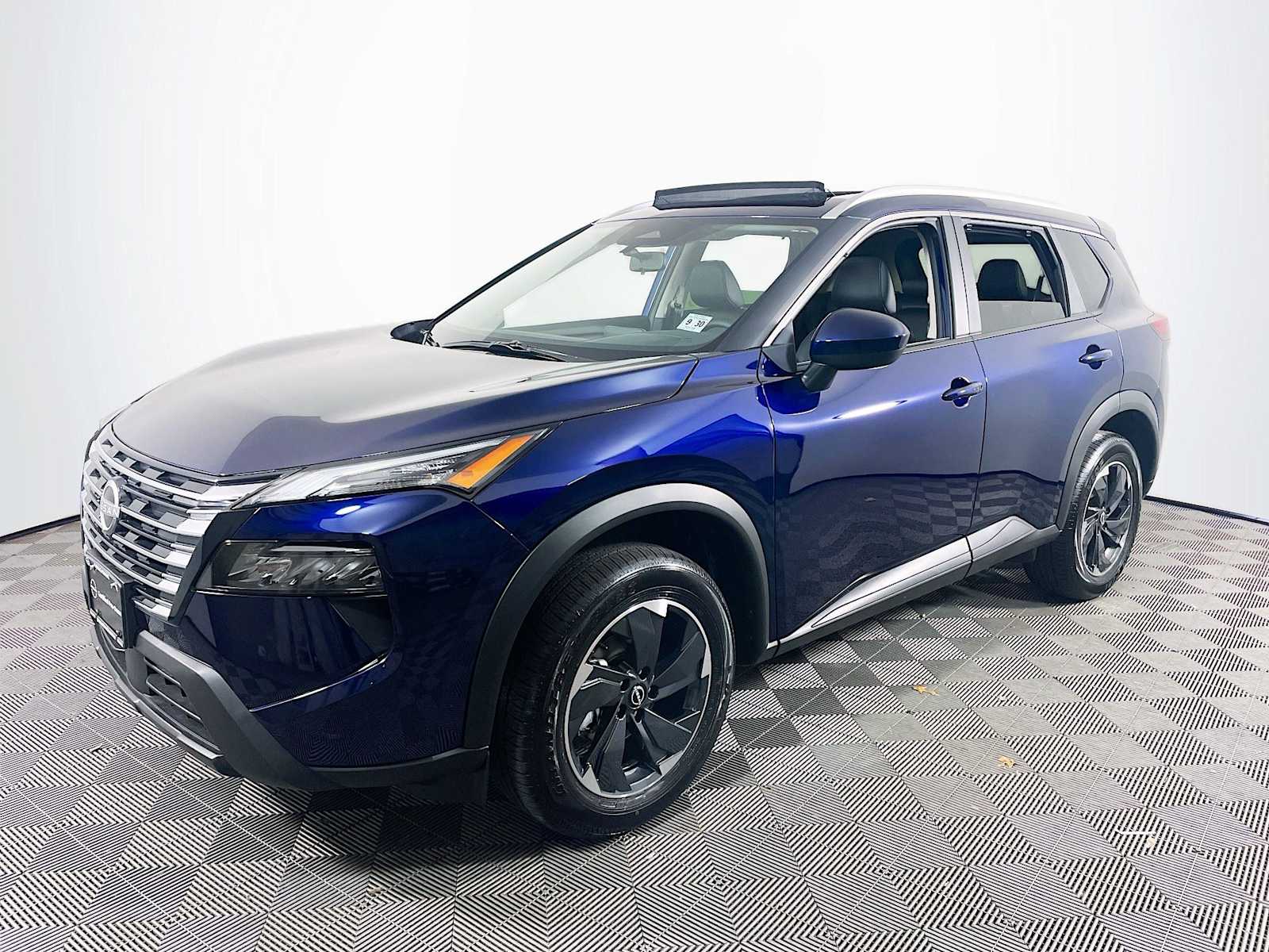 2026 Nissan Rogue SV's photo