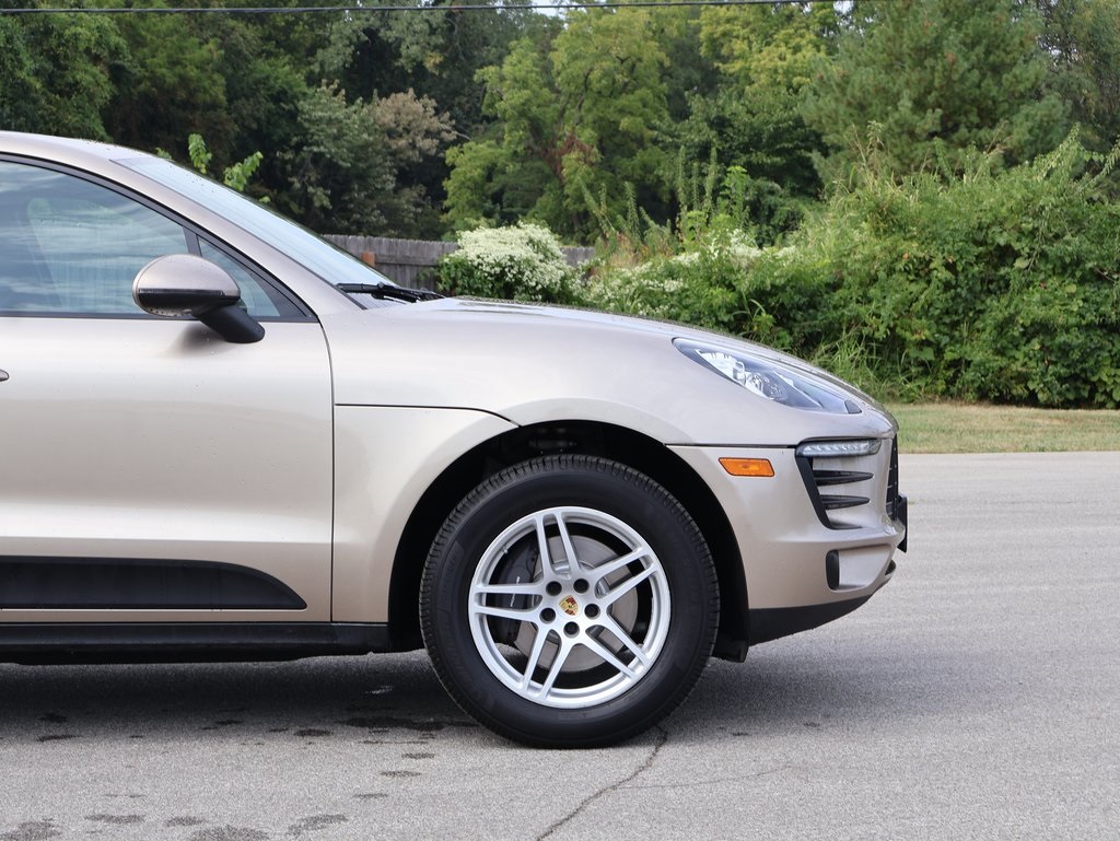 2017 Porsche Macan photo 9