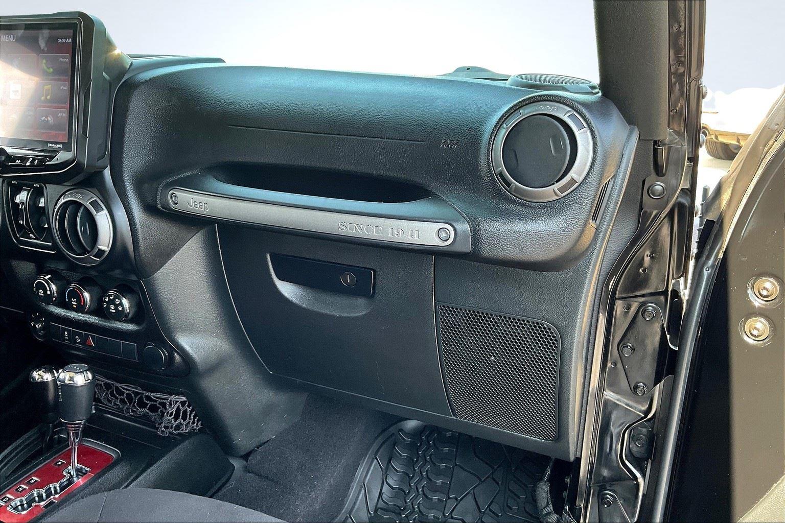 2017 Jeep Wrangler Unlimited Sport photo 15