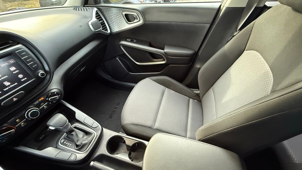 2024 Kia Soul LX photo 23