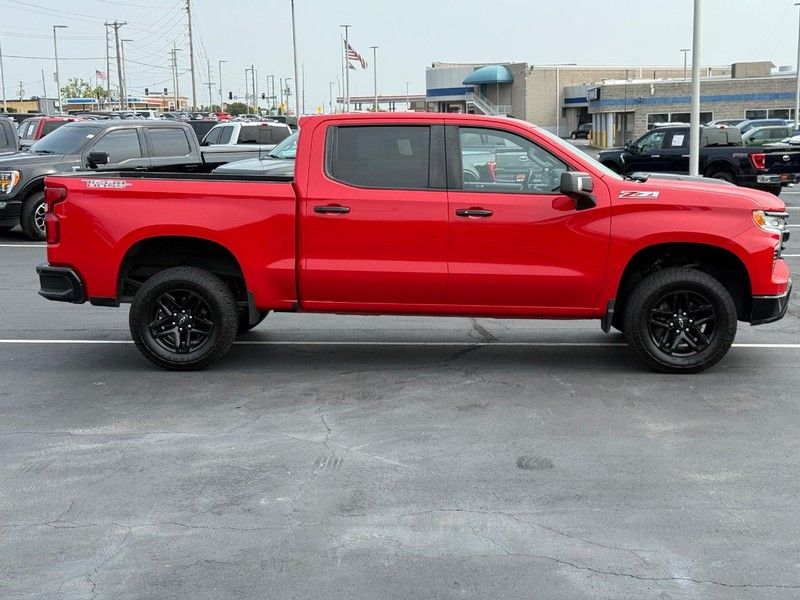 2022 Chevrolet Silverado 1500 LT Trail Boss photo 2