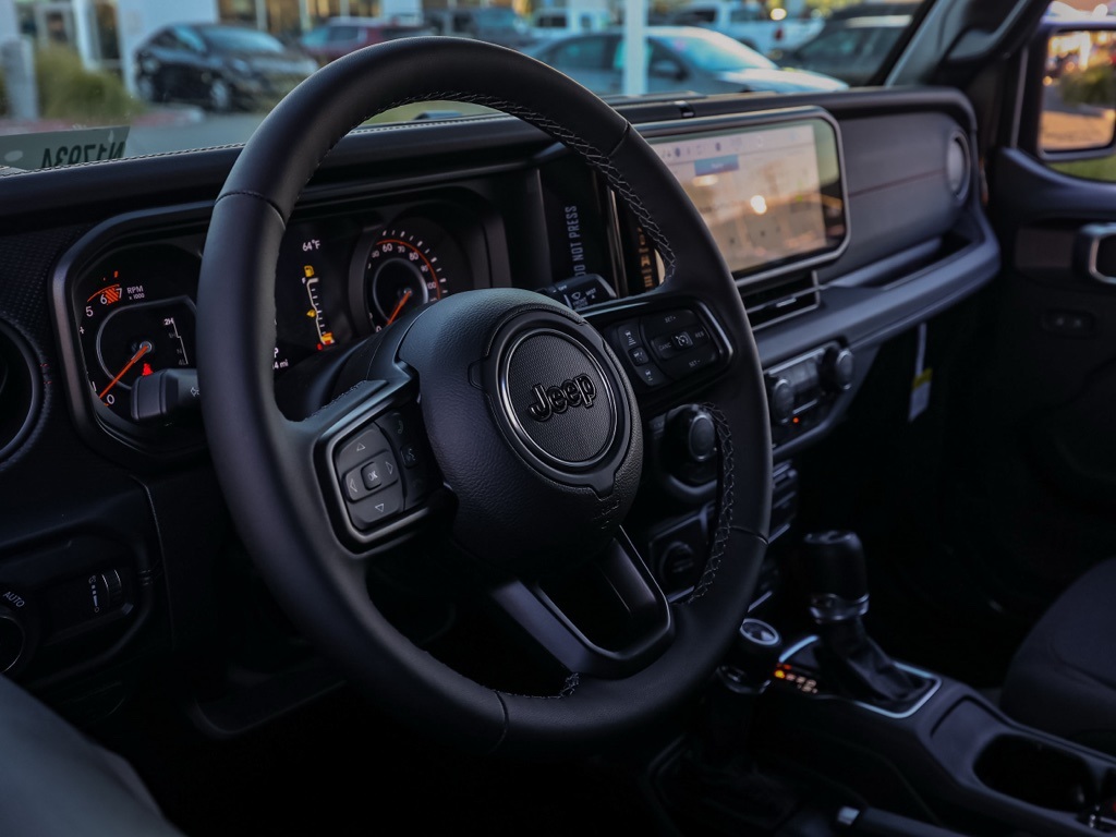 New 2026 Granite Crystal Metallic Clear-Coat Exterior Paint Jeep Rubicon image 13