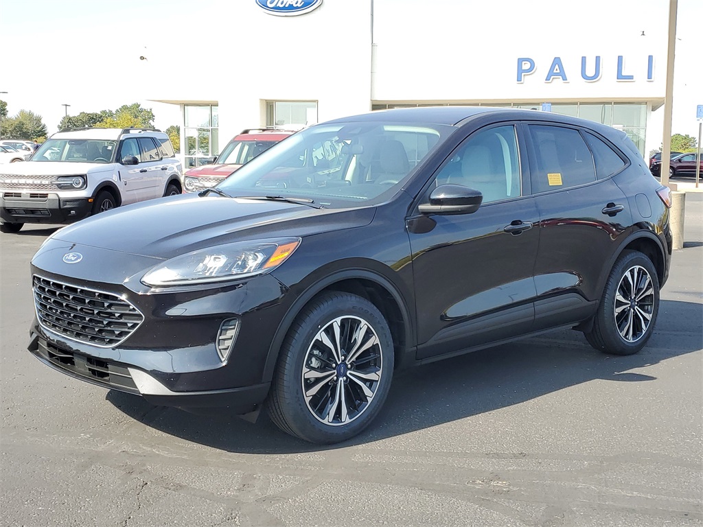 2022 Ford Escape SE photo 3