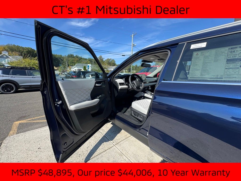 2025 Mitsubishi Outlander PHEV SEL photo 6