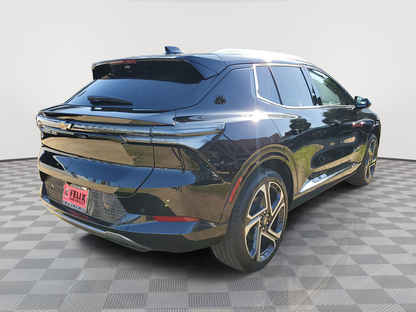 2026 Chevrolet Equinox EV 1LT photo 3