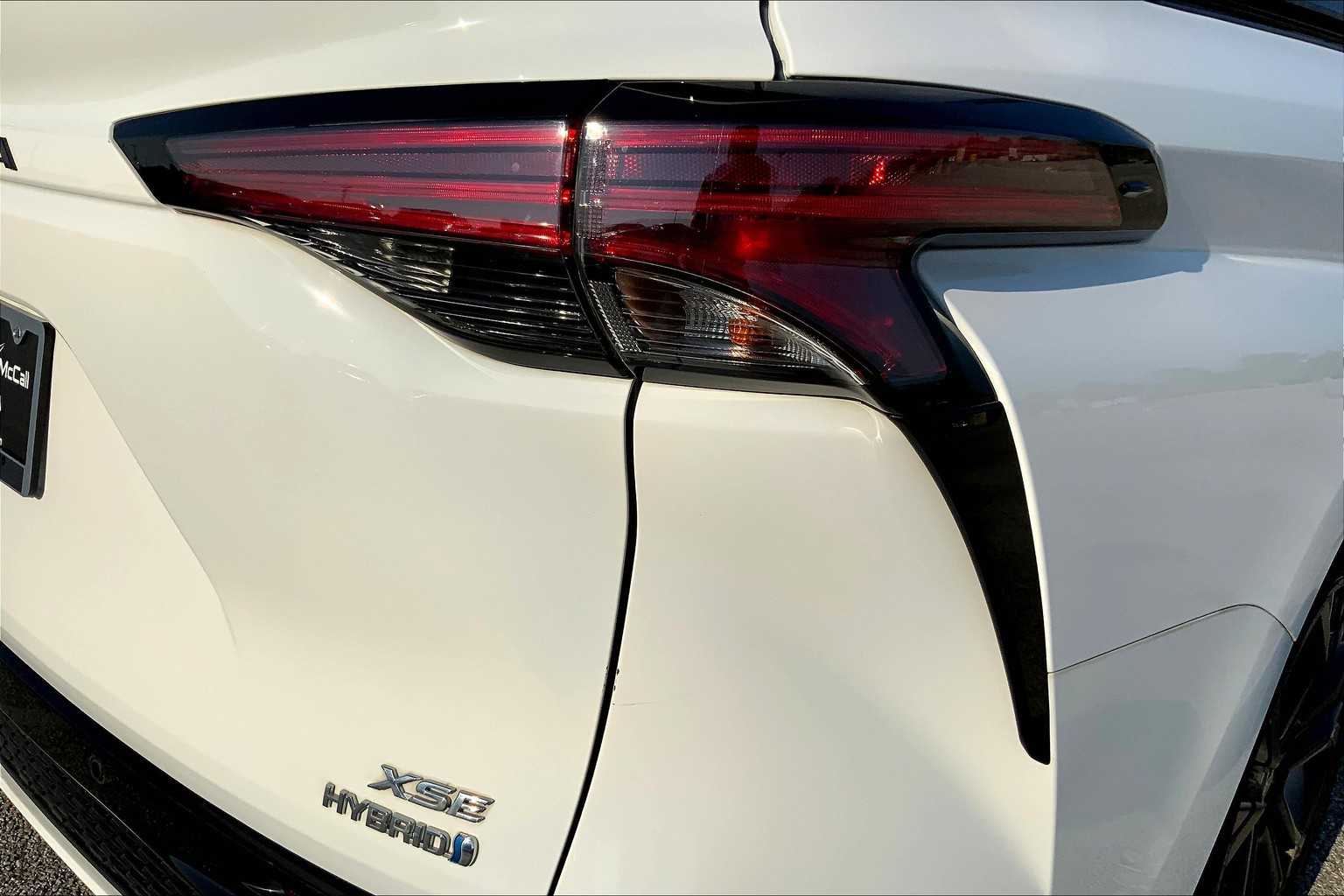 2021 Toyota Sienna XSE photo 29