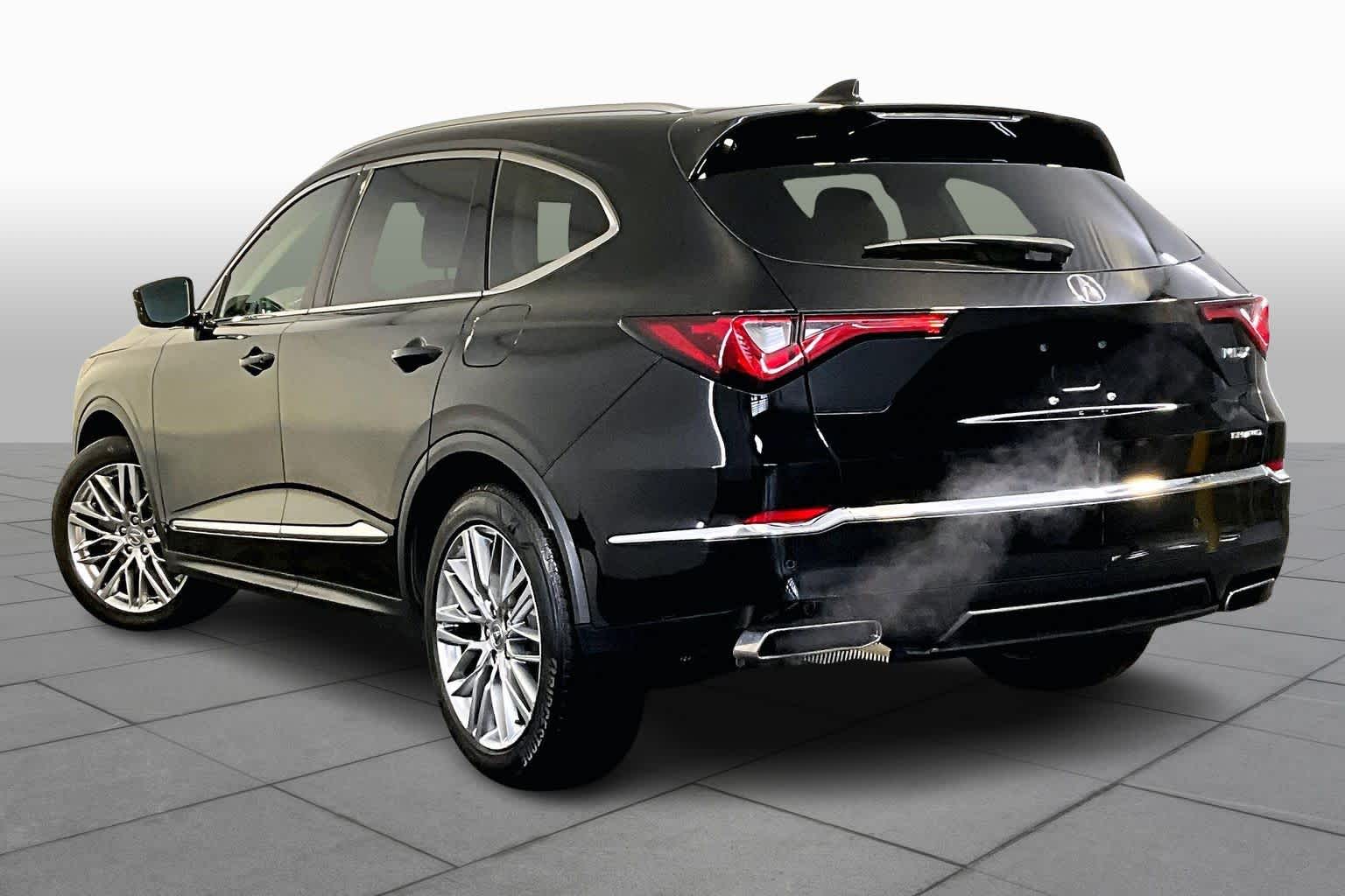 2023 Acura MDX SH-AWD Advance photo 2