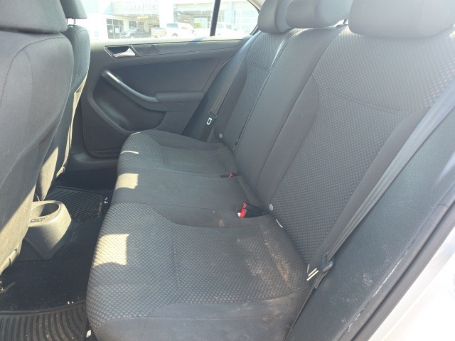 2012 Volkswagen Jetta 2.0 Base photo 10