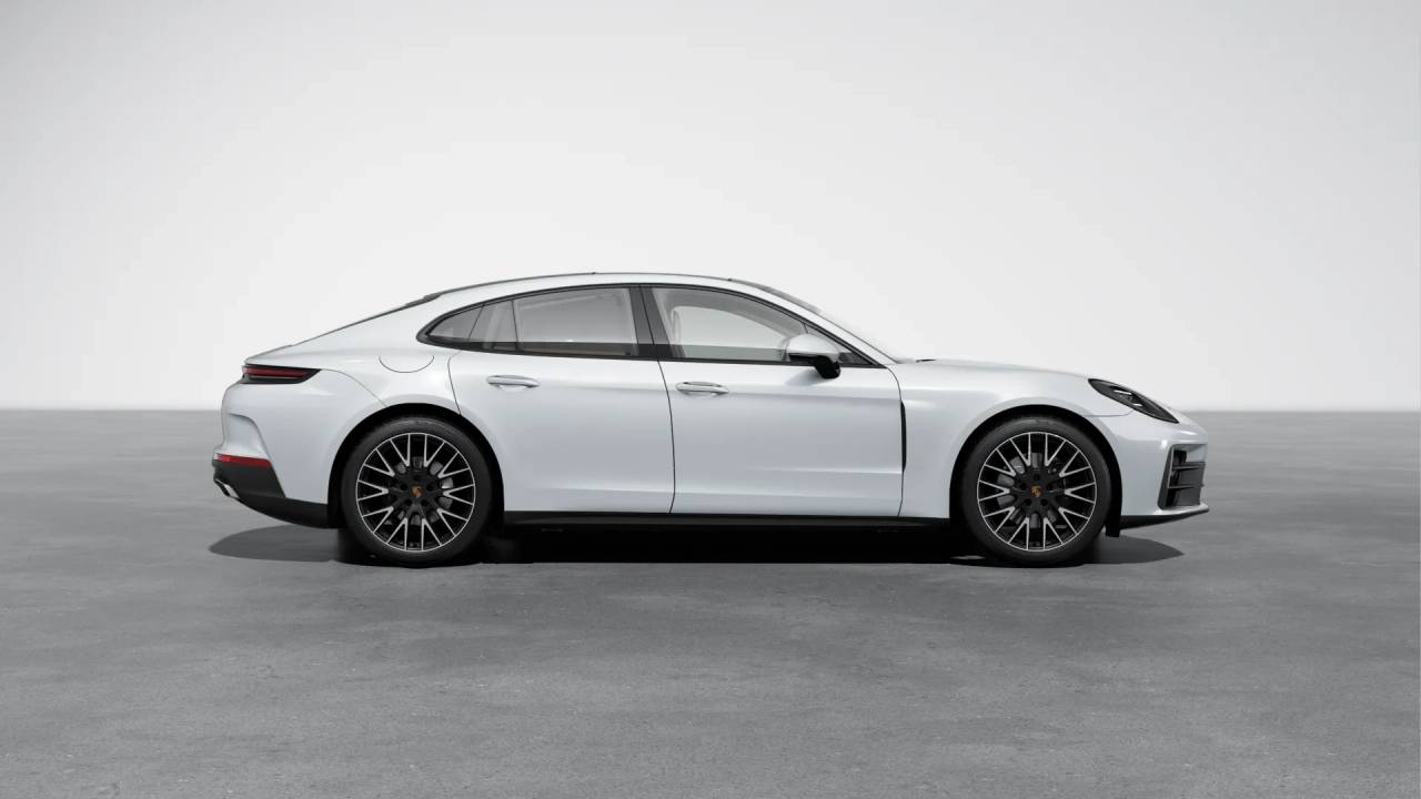 2026 Porsche Panamera 4 photo 6
