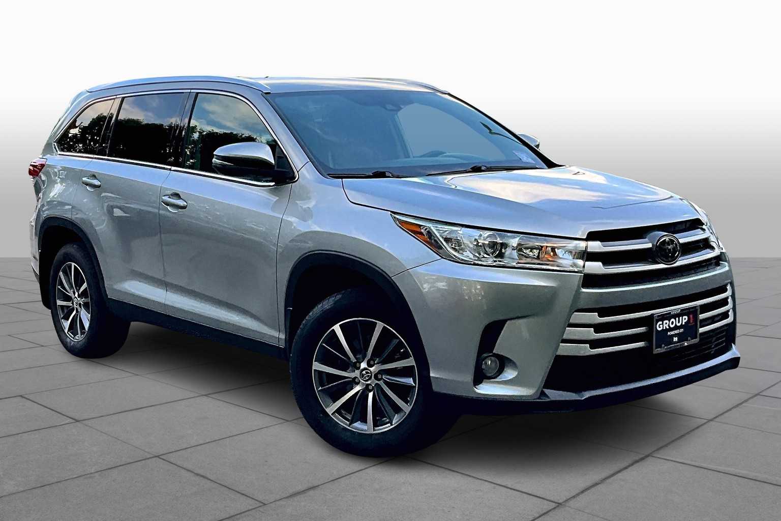 2019 Toyota Highlander XLE photo 2