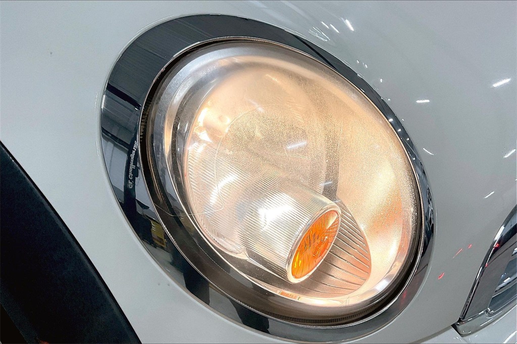 2010 MINI COOPER - Image 25