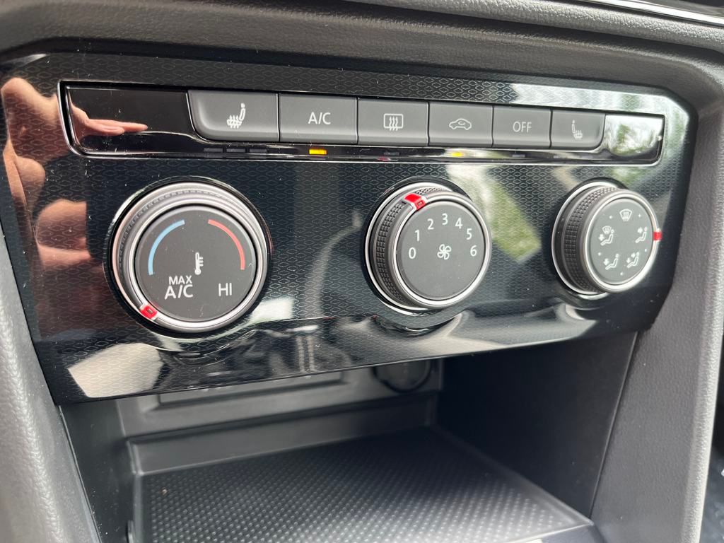 2025 Volkswagen Taos S photo 9