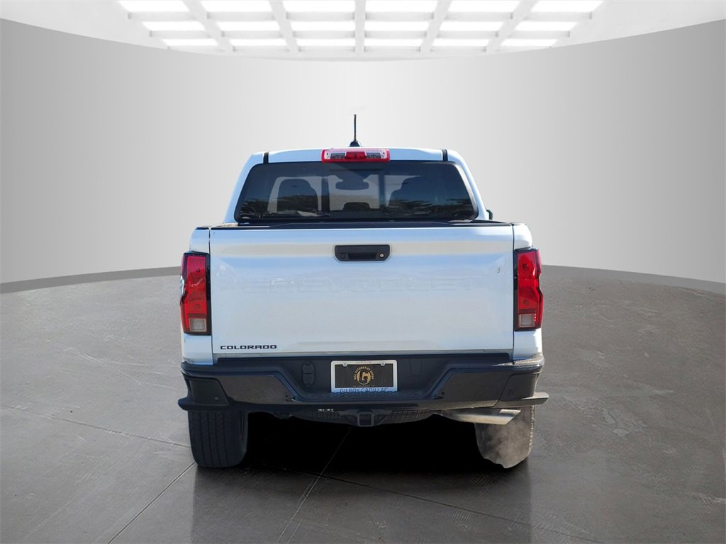 2025 Chevrolet Colorado LT photo 2
