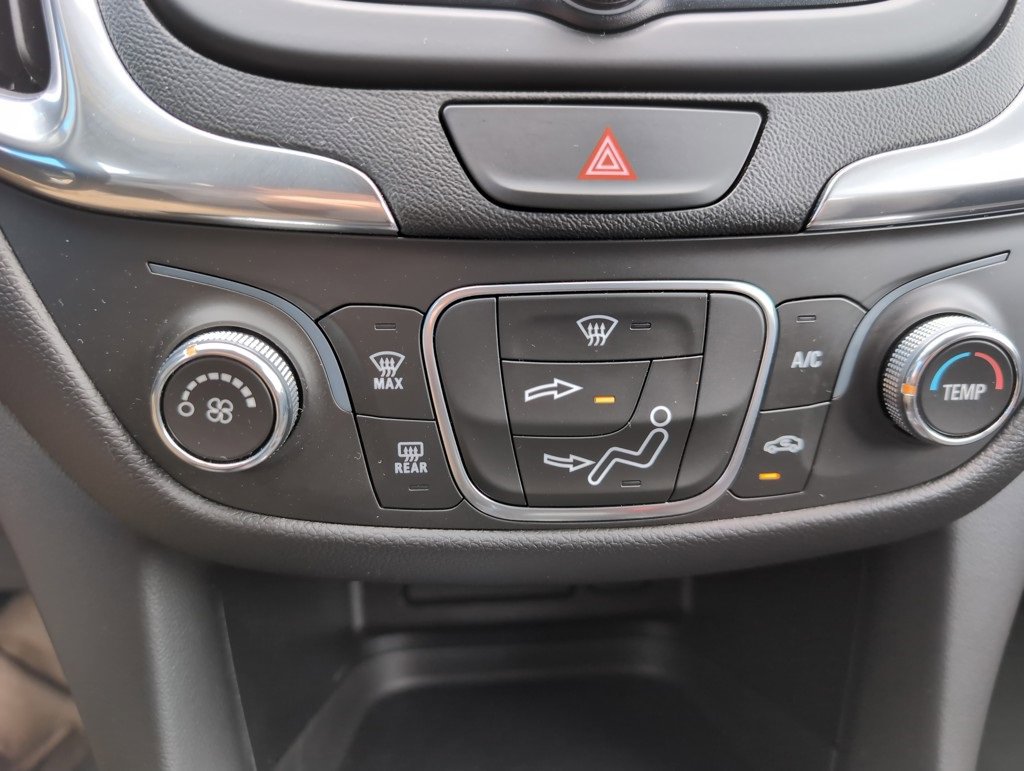 2019 Chevrolet Equinox LT photo 23