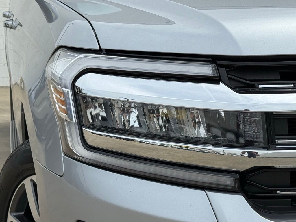2023 Ford Expedition MAX Limited photo 3