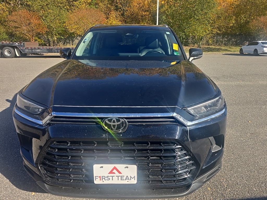 2024 Toyota Grand Highlander XLE photo 2