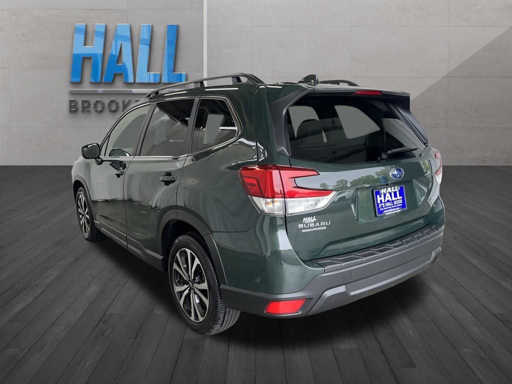2022 Subaru Forester Limited photo 3