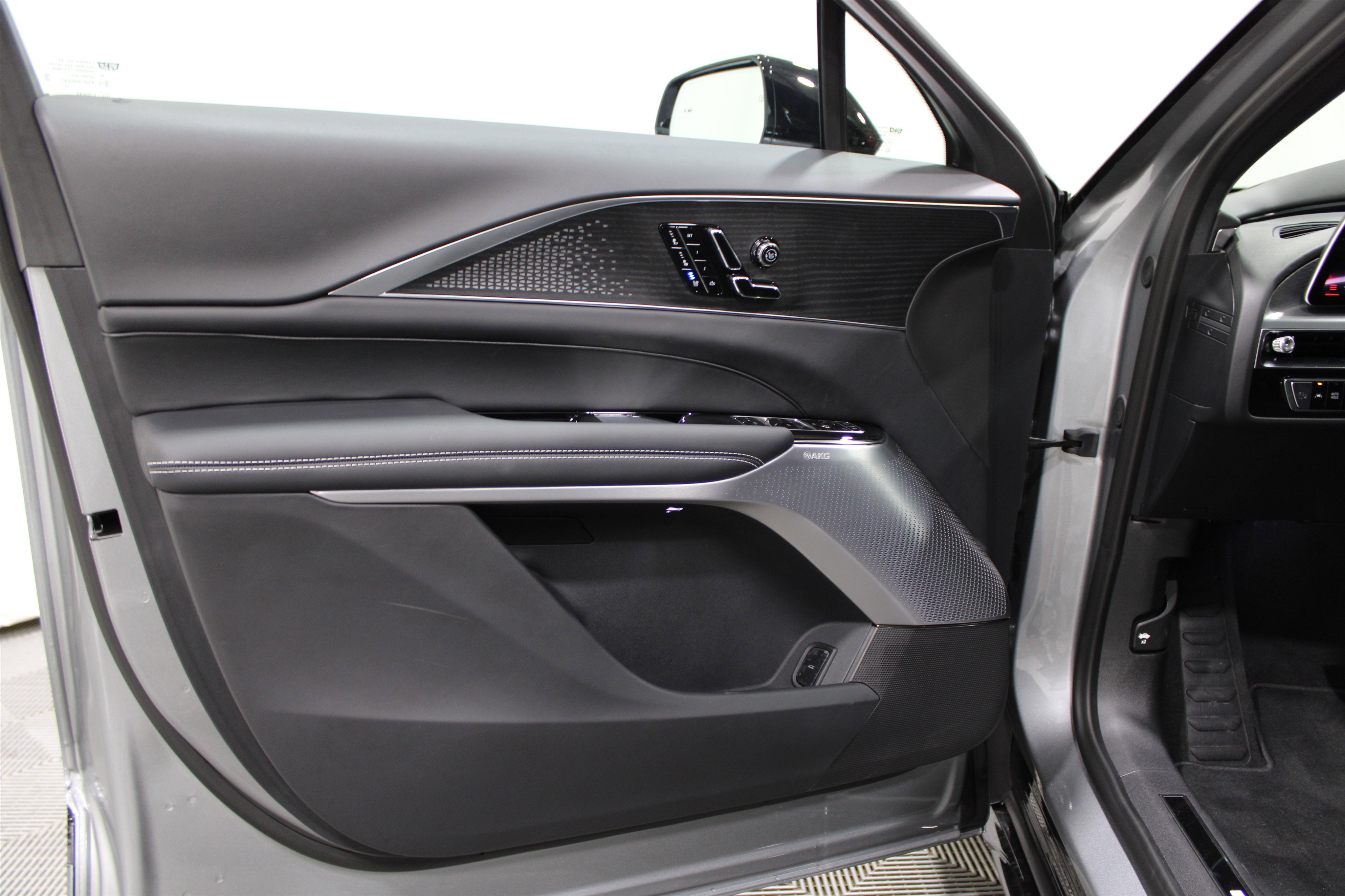 2026 Cadillac Lyriq photo 4