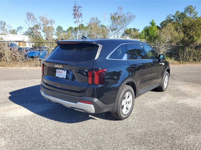 2026 Kia Sorento LX photo 3
