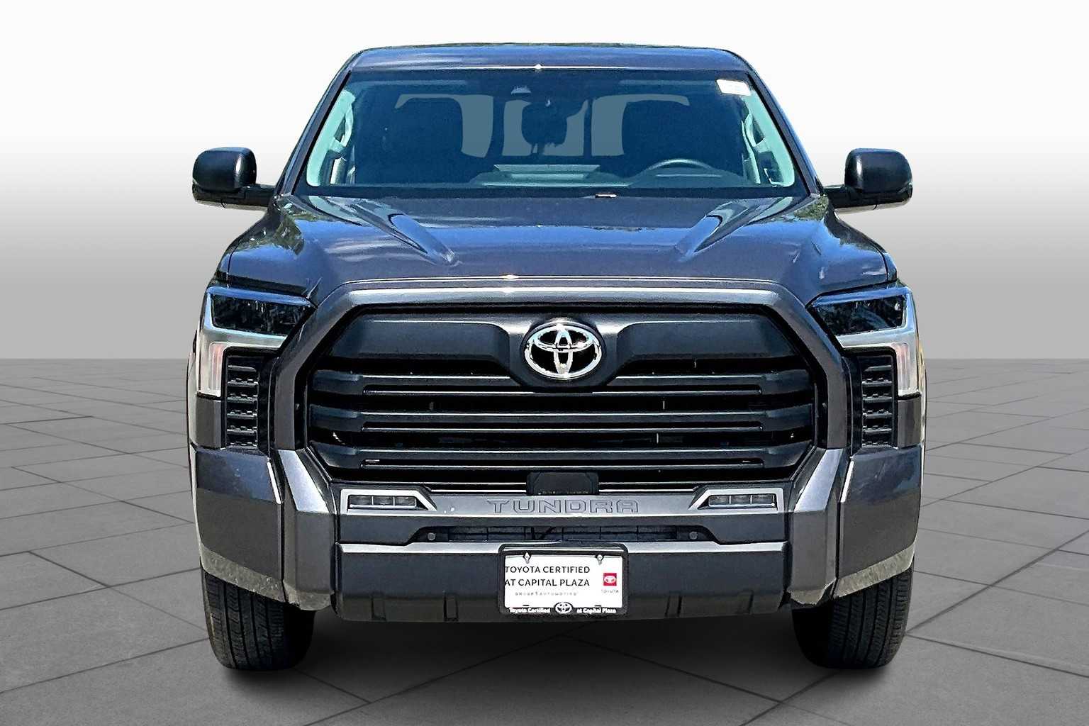 2022 Toyota Tundra SR5 Double Cab photo 3