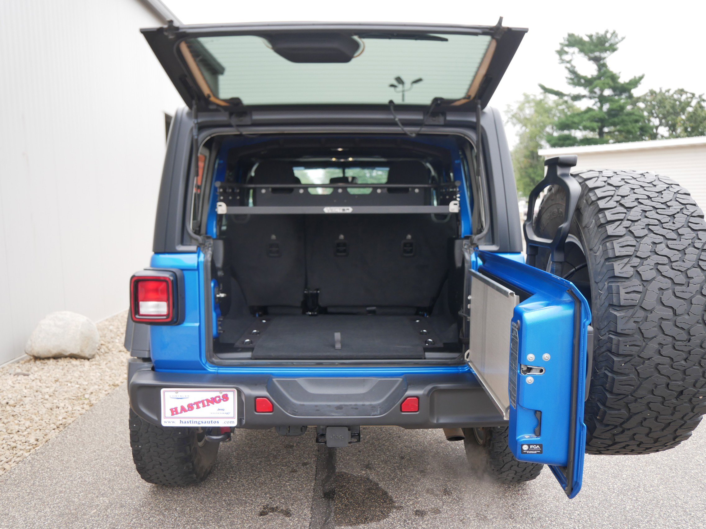 2023 Jeep Wrangler Willys photo 11
