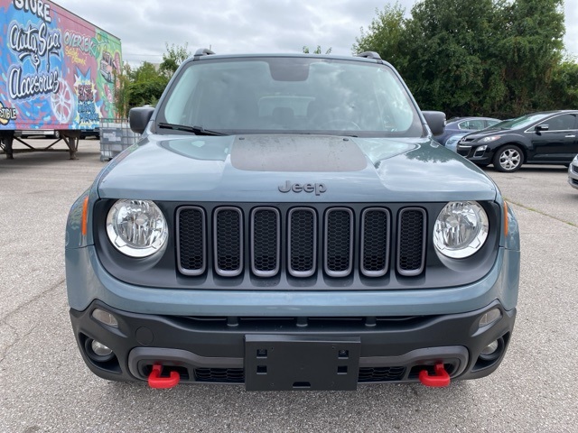 2015 Jeep Renegade Trailhawk photo 2