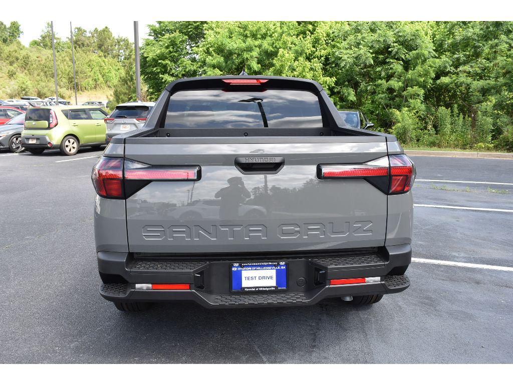 2025 Hyundai Santa Cruz SE photo 3