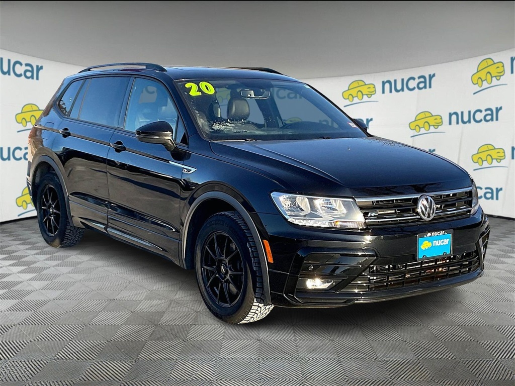 2020 Volkswagen Tiguan SE R-LINE BLACK's photo