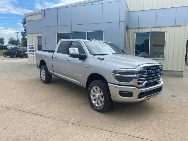 2026 RAM Ram 3500 Pickup Laramie's photo