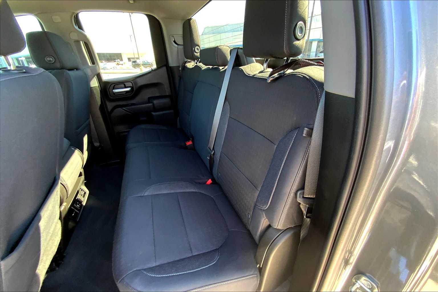 2019 Chevrolet Silverado 1500 LT photo 19