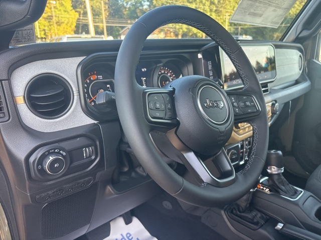 2025 Jeep Wrangler Sport S photo 11