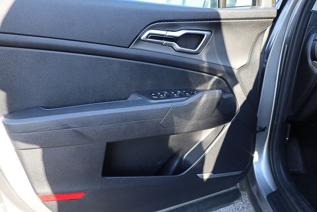 2023 Kia Sportage LX photo 16
