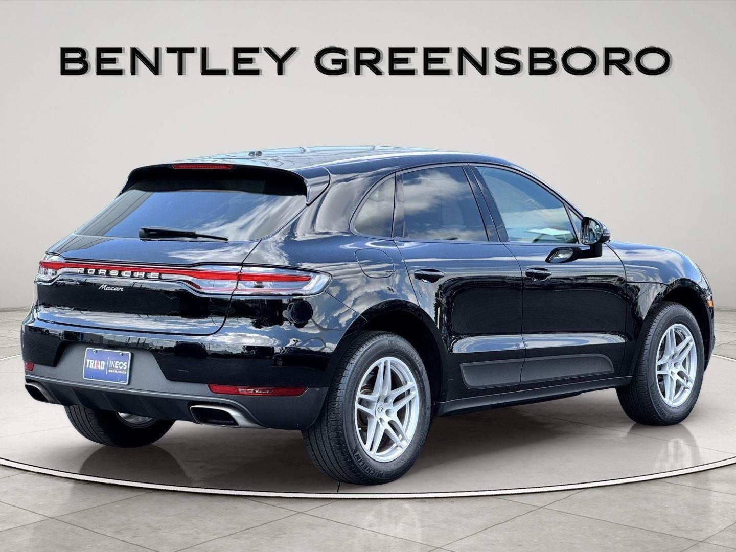 2021 Porsche Macan Base photo 11