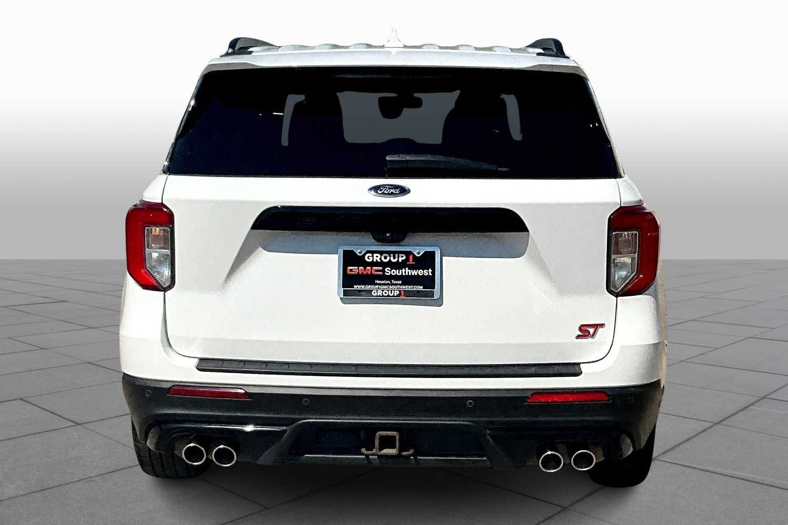 2021 Ford Explorer ST photo 4