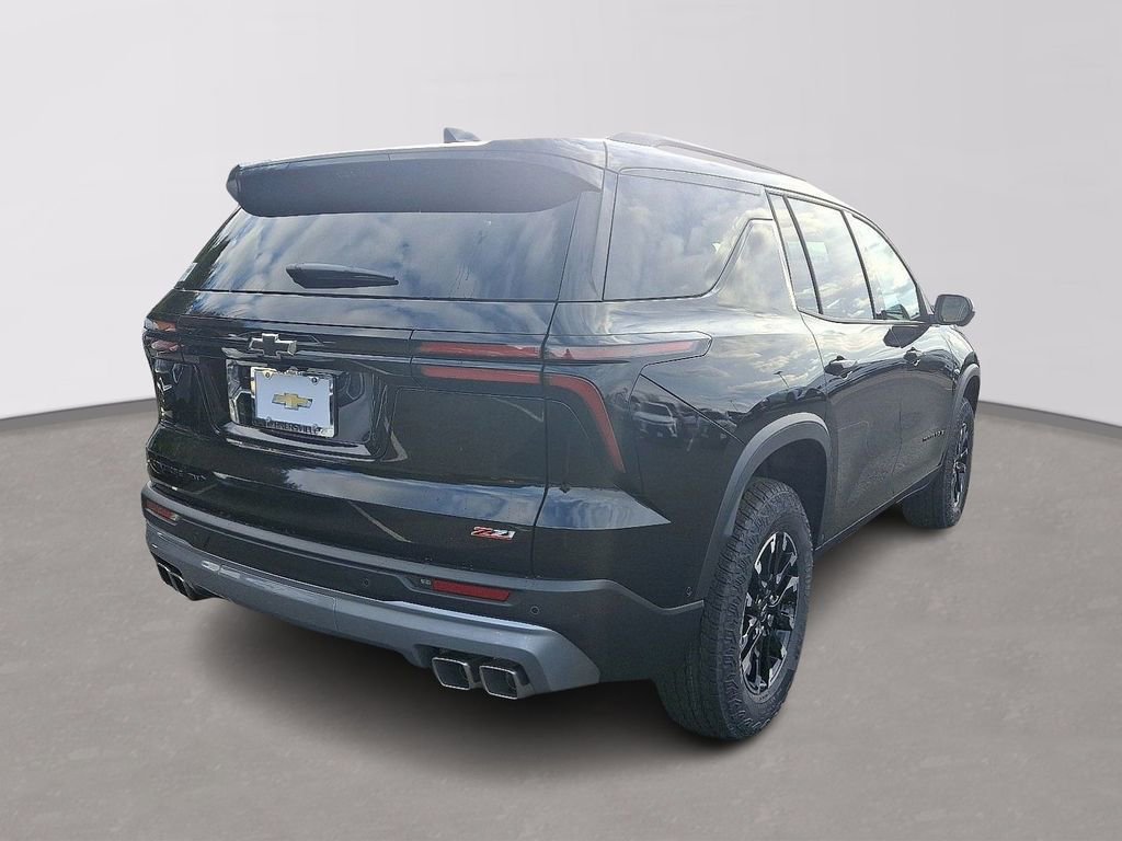 2025 Chevrolet Traverse Z71 photo 3