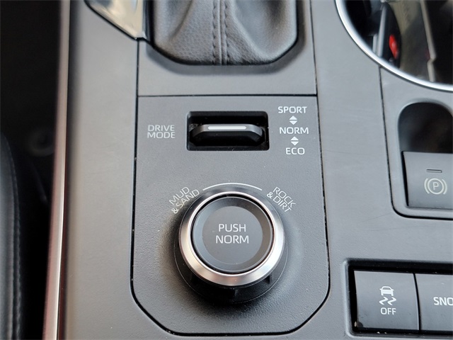 2021 Toyota Highlander XSE photo 23