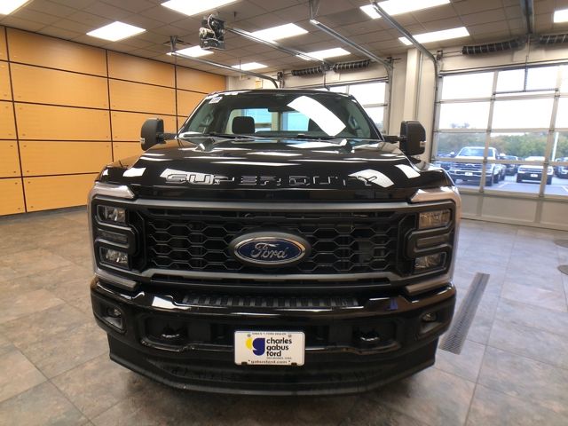 2026 Ford F-250 photo 2