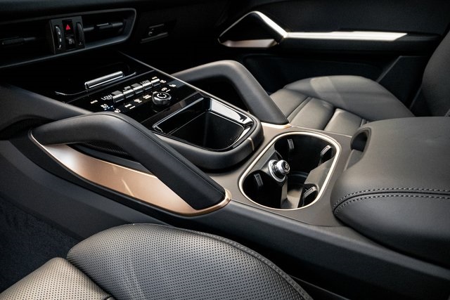 2025 Porsche Cayenne Turbo GT photo 20