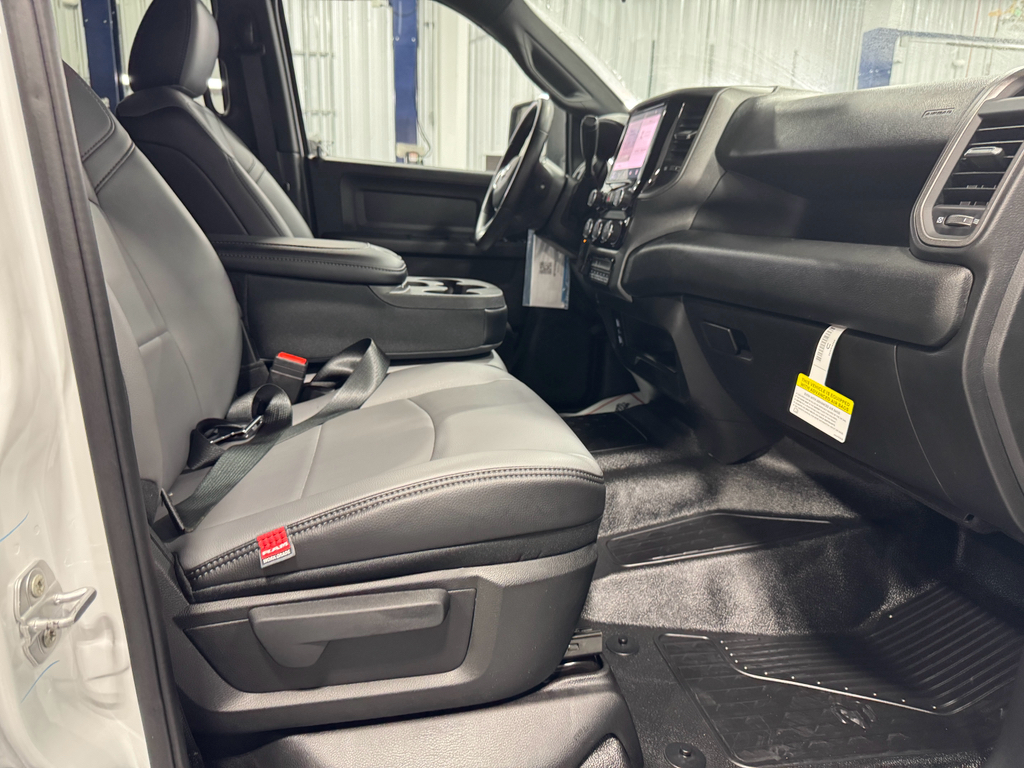 2025 Ram 4500 Tradesman photo 13
