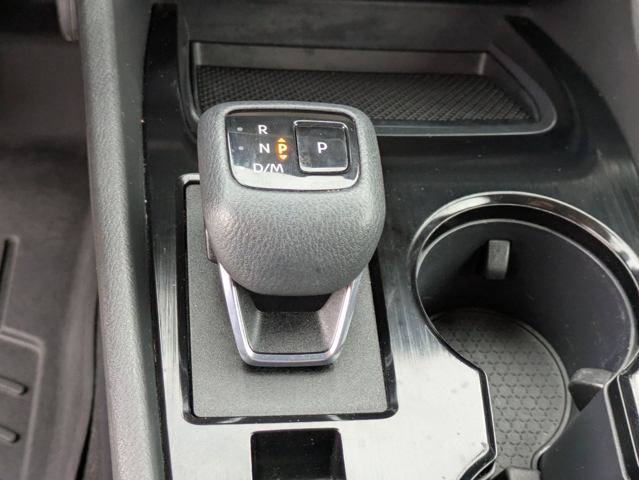 2023 Nissan Rogue SV photo 23