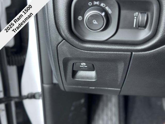 2025 Ram 1500 Tradesman photo 19