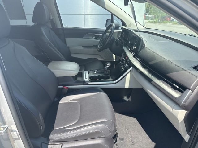 2022 Kia Carnival LX photo 26