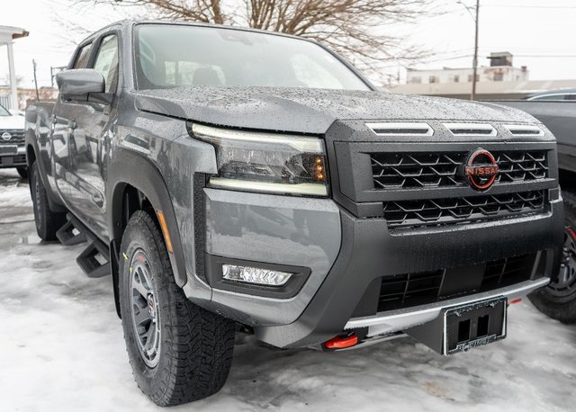 2026 Nissan Frontier PRO-4X's photo