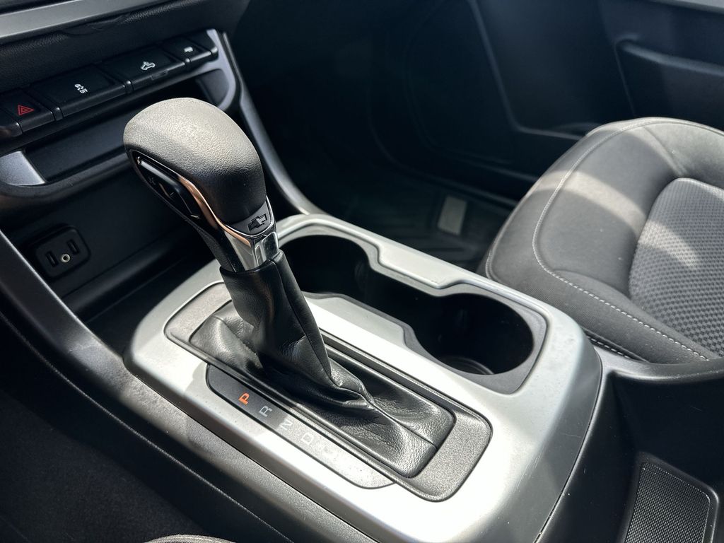 2022 Chevrolet Colorado LT photo 26