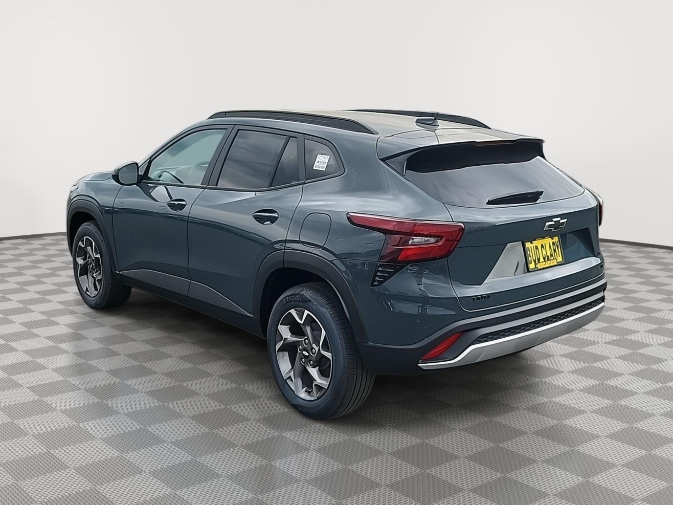 2025 Chevrolet Trax LT photo 3