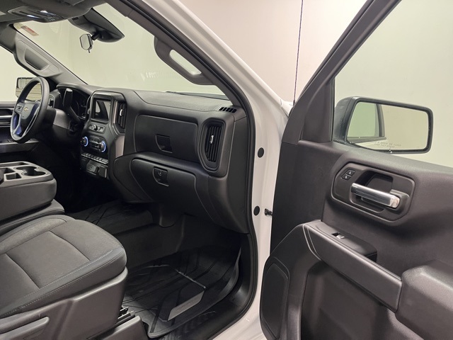 2024 Chevrolet Silverado 1500 Custom photo 12