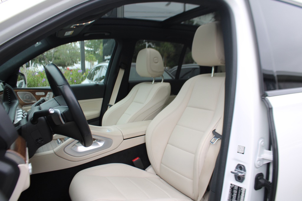 2025 Mercedes Benz GLE 450 4MATIC photo 4