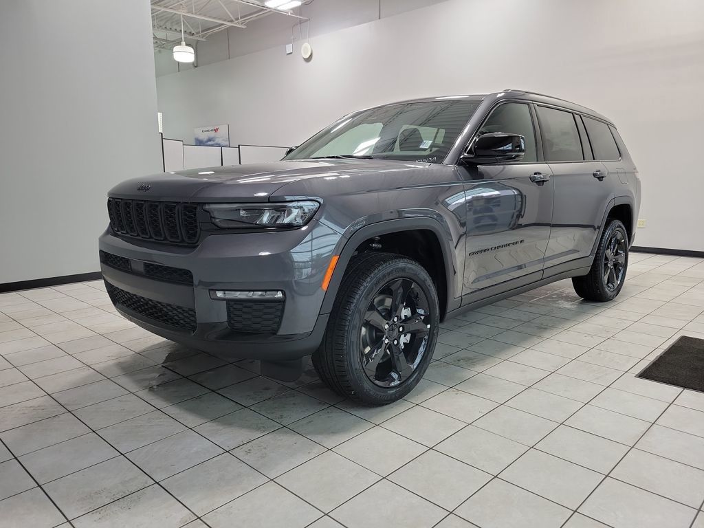 2025 Jeep Grand Cherokee Limited photo 2